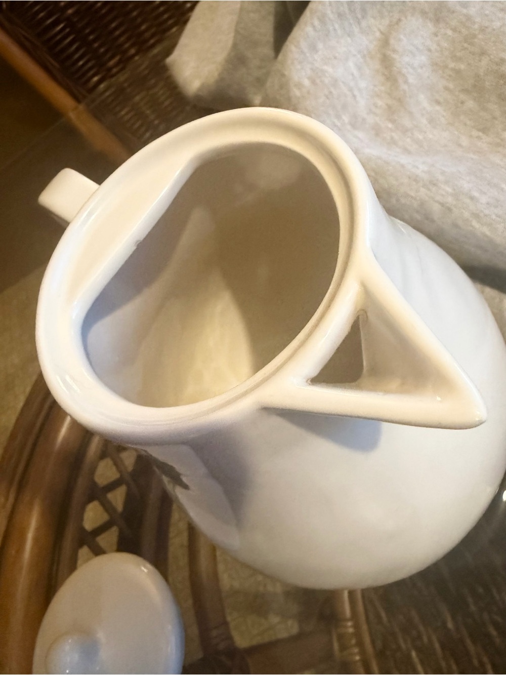 Magenta Rae Dunn Tea kettle - Picture 5 of 6